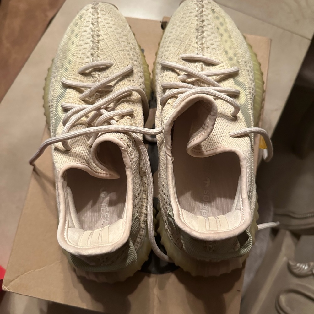 adidas Yeezy Boost 350 V2 Cream White